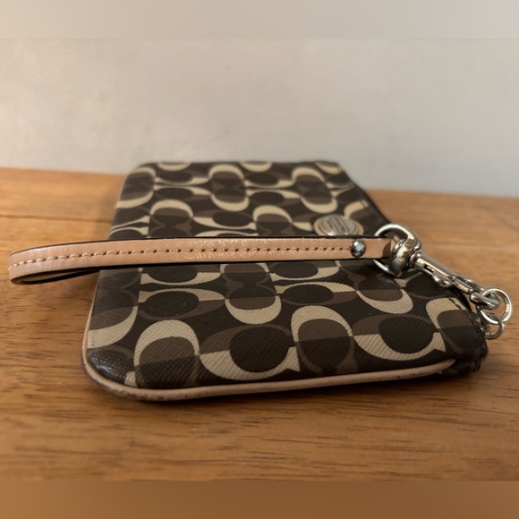 Coach Peyton Signature Dream C Brown and White Coated Canvas Wristlet Wa… - Picture 12 of 12